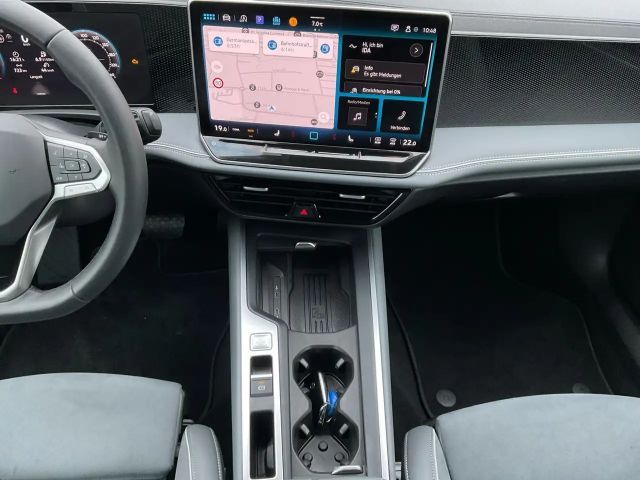 Volkswagen Passat 1.5 eTSI Business DSG