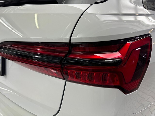 Audi A6 40 TDI Avant S-Line S-Tronic