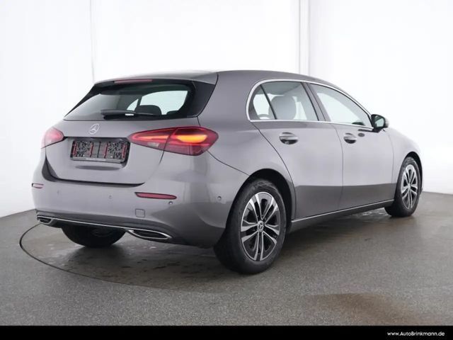 Mercedes-Benz A 180 Premium