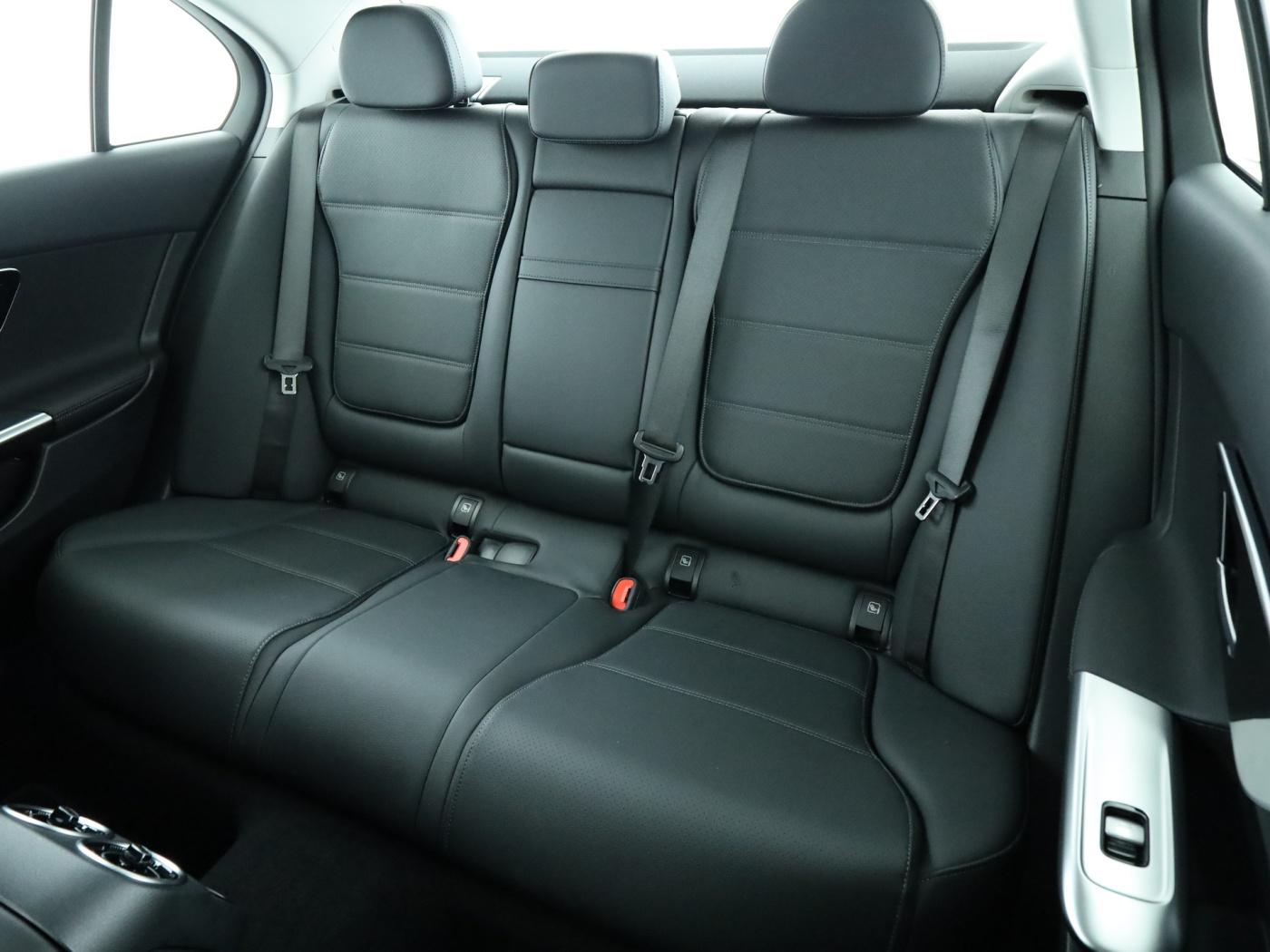 Mercedes-Benz C 200 AVANTGARDE Sedan