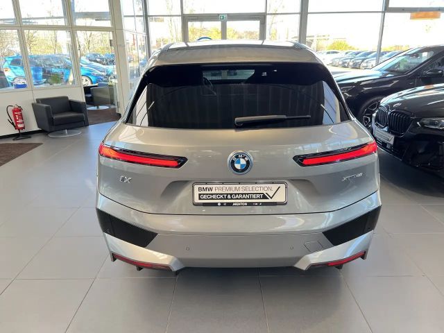 BMW iX xDrive40