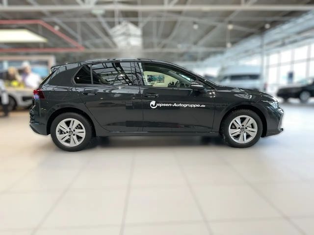 Volkswagen Golf DSG Life