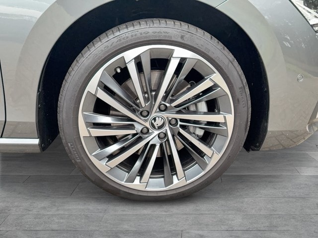 Skoda Superb 2.0 TDI Combi