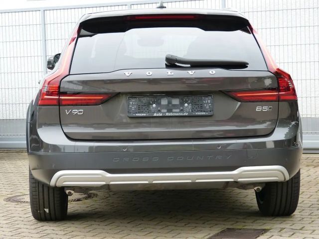 Volvo V90 Cross Country AWD Plus