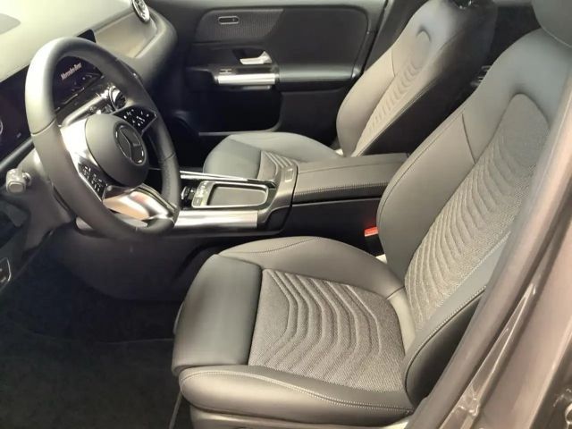 Mercedes-Benz GLA 200 Progressive