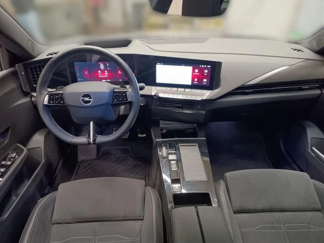 Opel Astra Sports Tourer Ultimate