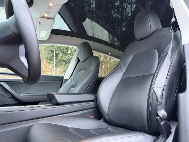 Tesla Model Y AWD Dual Motor Long Range