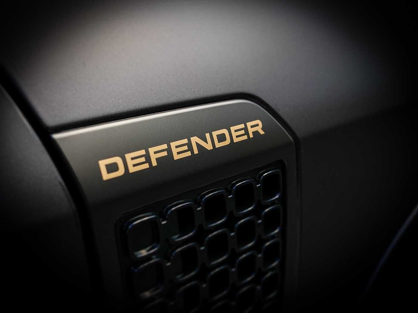 Land Rover Defender 110