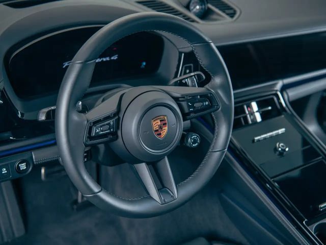 Porsche Panamera 4 E-Hybrid