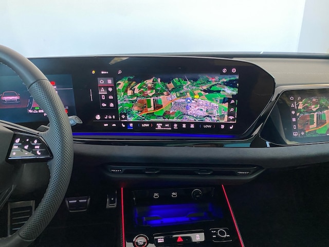 Audi A6 Avant Quattro S-Tronic