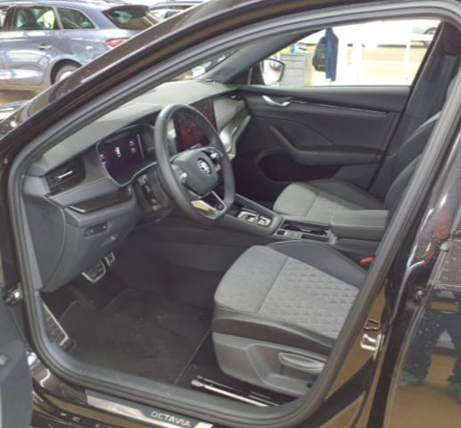 Skoda Octavia 2.0 TDI Combi Sportline