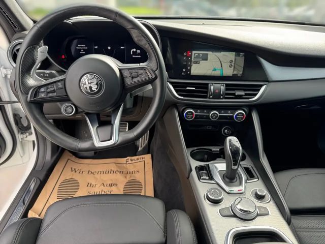 Alfa Romeo Giulia AT8 Q4 Veloce