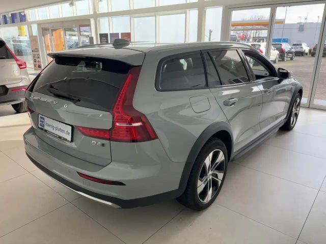 Volvo V60 Cross Country AWD Plus