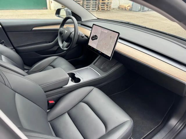 Tesla Model 3 Standard Range