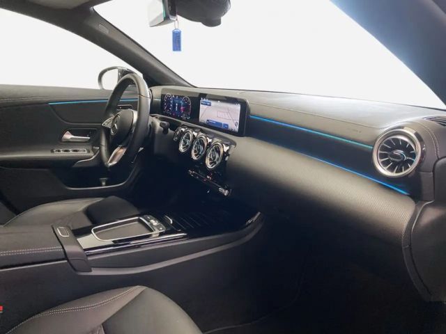 Mercedes-Benz CLA 200 Coupé