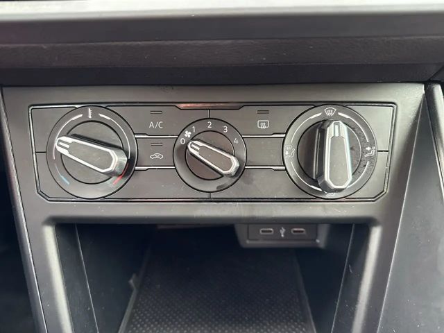 Volkswagen Polo 1.0 Basis *Klimaanlage*