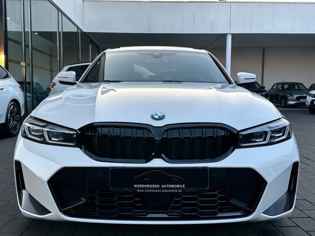 BMW 320 320d M-Sport Sedan