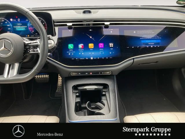 Mercedes-Benz E 200 Sedan