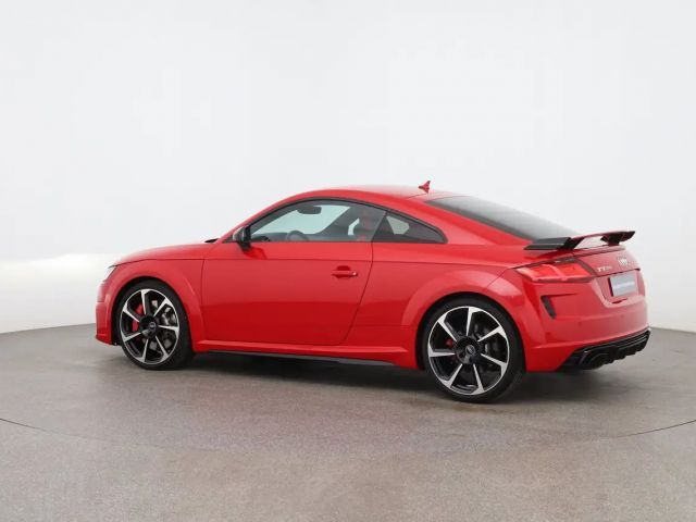 Audi RS Q3 Audi TT RS Coupé