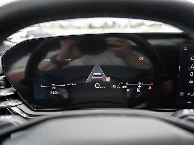 Audi A6 Avant Quattro S-Tronic