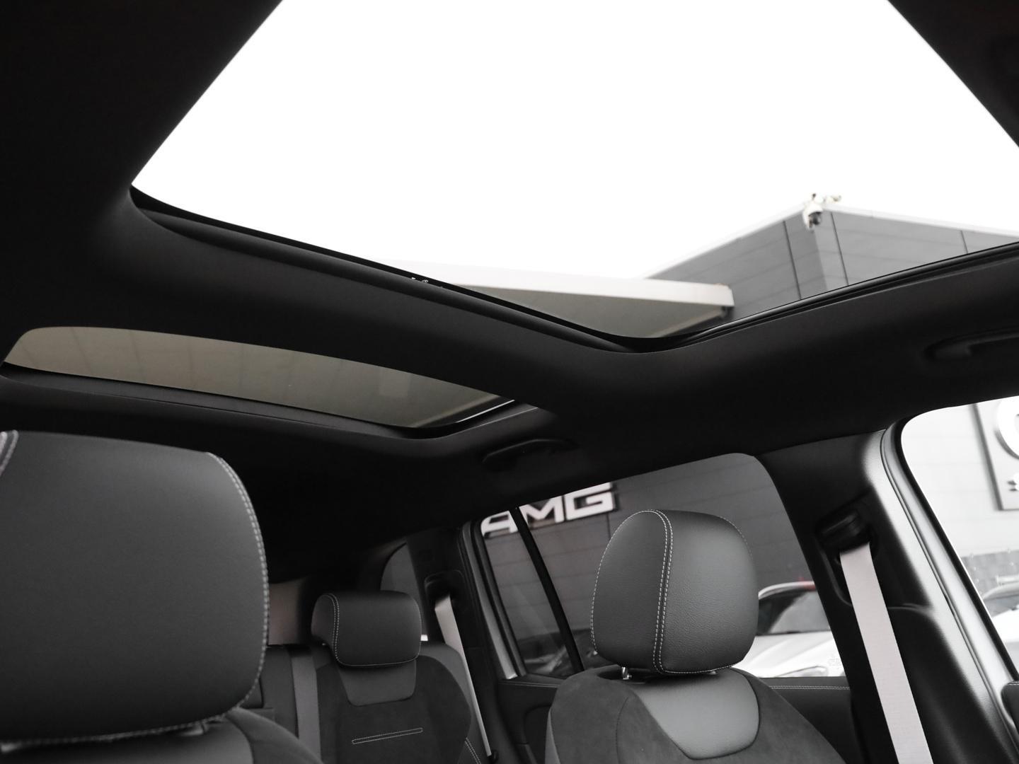 Mercedes-Benz GLB 220 4MATIC