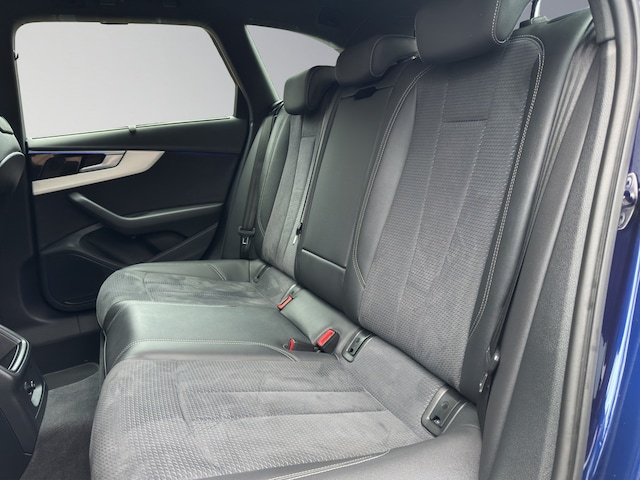 Audi A4 40 TFSI Avant Quattro S-Line S-Tronic