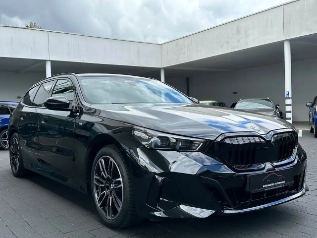 BMW 540 540d M-Sport Touring xDrive