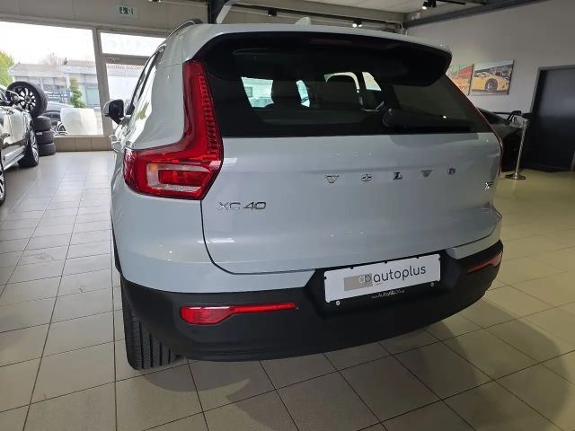 Volvo XC40 Core Momentum