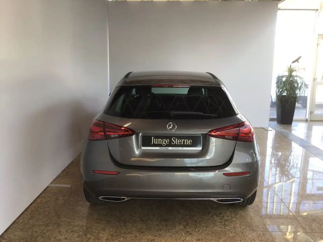 Mercedes-Benz A 200 A 200 d Progressive