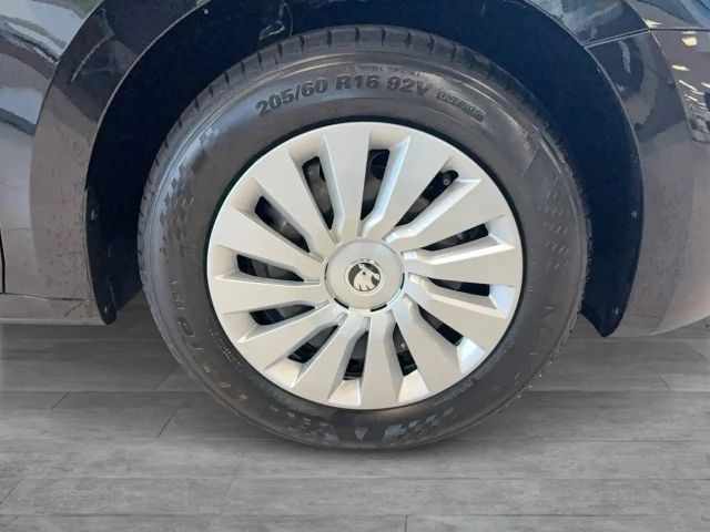 Skoda Octavia Essence TSI