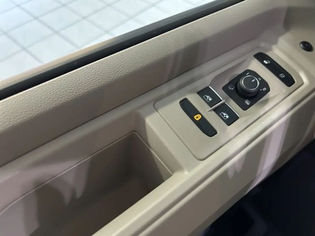 Volkswagen Multivan Life T7