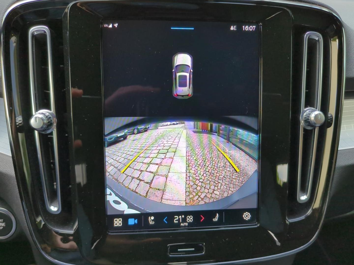 Volvo XC40 Dark Plus