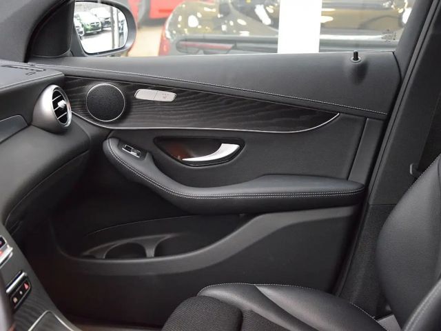 Mercedes-Benz GLC 300 4MATIC