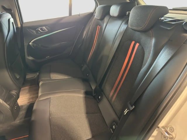 BMW 120 120d Sedan Sport Line