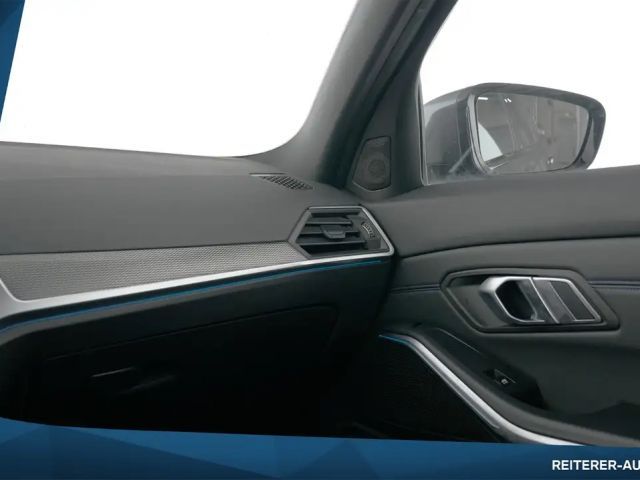 BMW 330 330e M-Sport xDrive