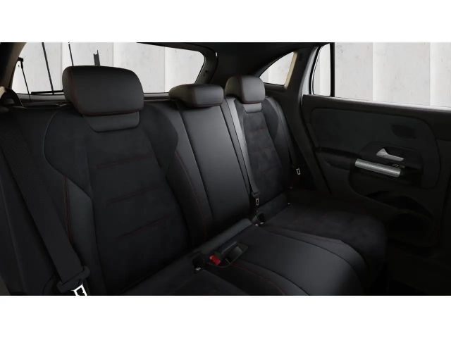 Mercedes-Benz GLA 200 AMG Line Premium