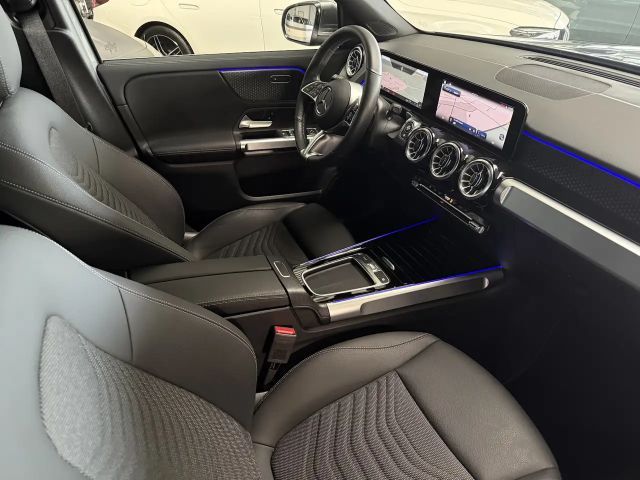 Mercedes-Benz GLB 250 4MATIC Premium