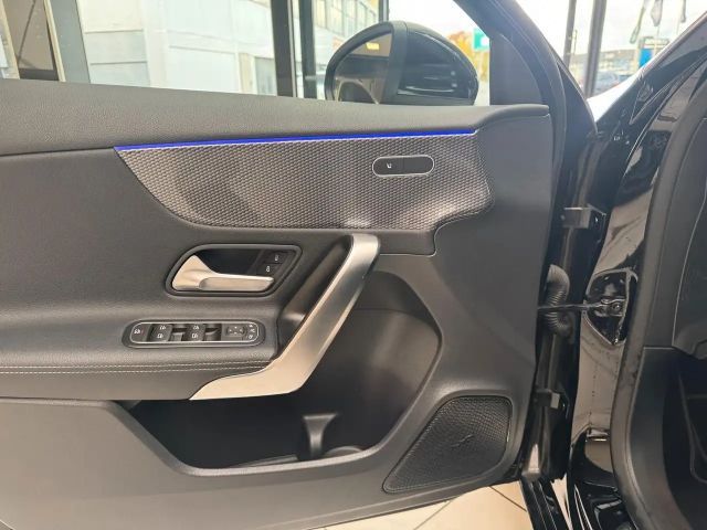 Mercedes-Benz A 220 A 220 d Progressive