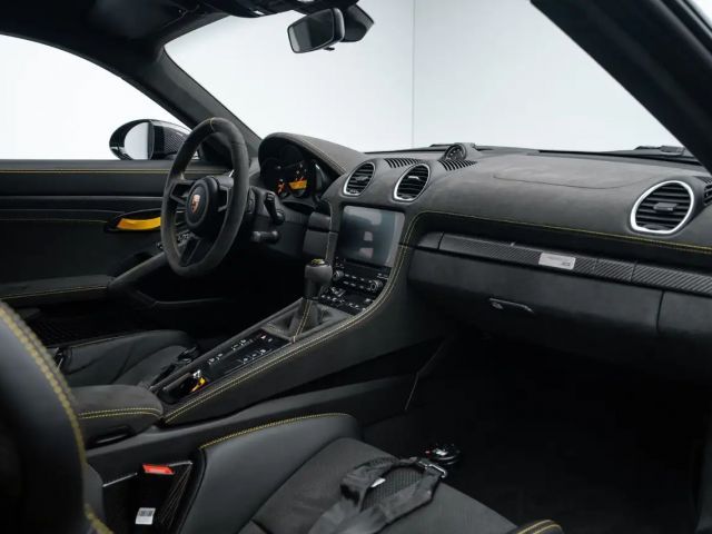 Porsche Cayman 718 Coupé RS