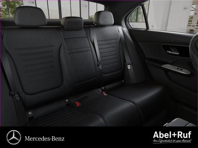 Mercedes-Benz C 200 AMG Line Sedan