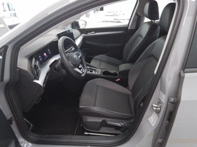 Volkswagen Golf Life Variant