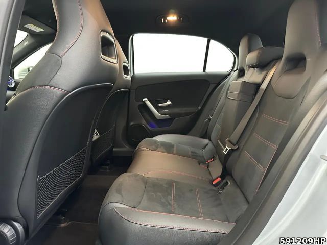 Mercedes-Benz A 200 AMG Line