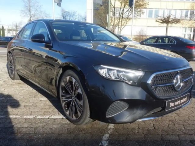 Mercedes-Benz E 220 AVANTGARDE E 220 d Sedan