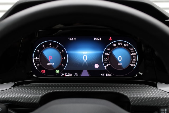 Volkswagen Golf 1.5 eTSI DSG IQ.Drive