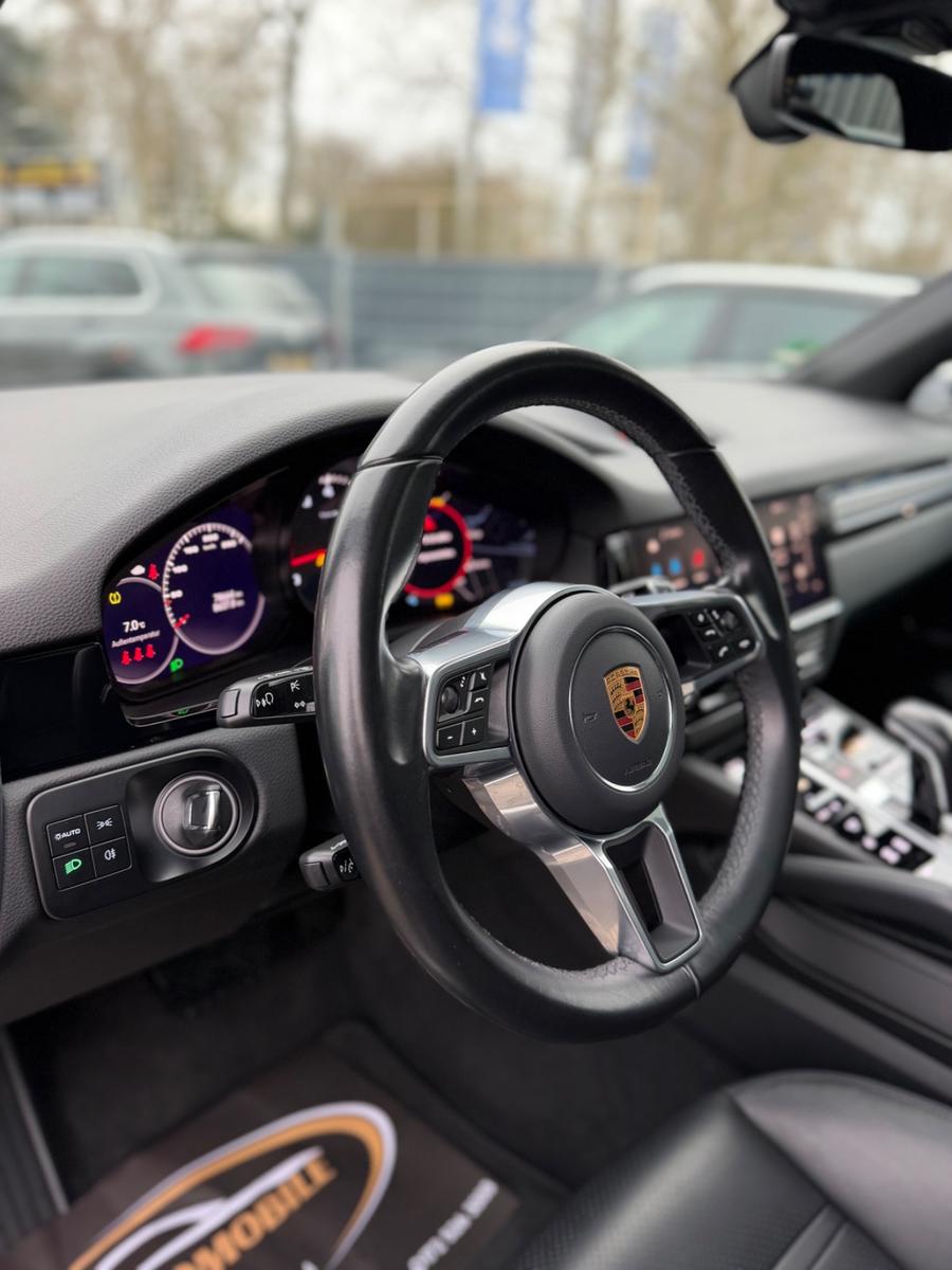 Porsche Cayenne Platinum Edition