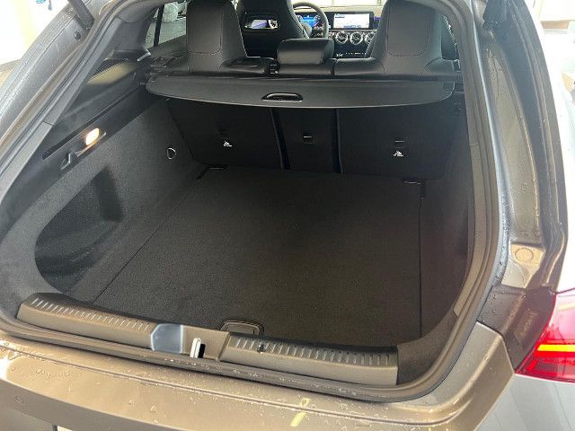 Mercedes-Benz CLA 200 AMG Line Shooting Brake