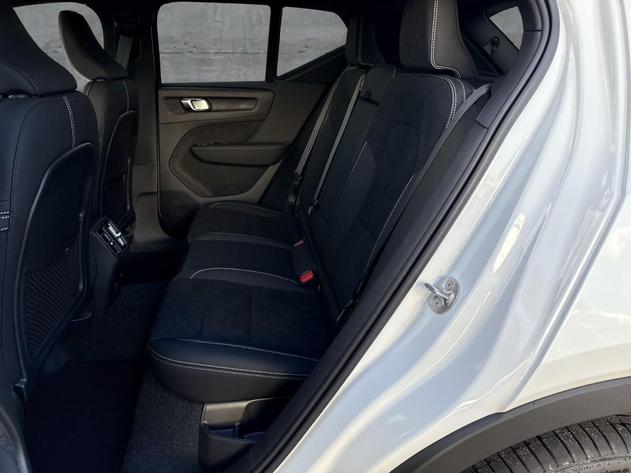 Volvo EX40 Achterwielaandrijving Ultra