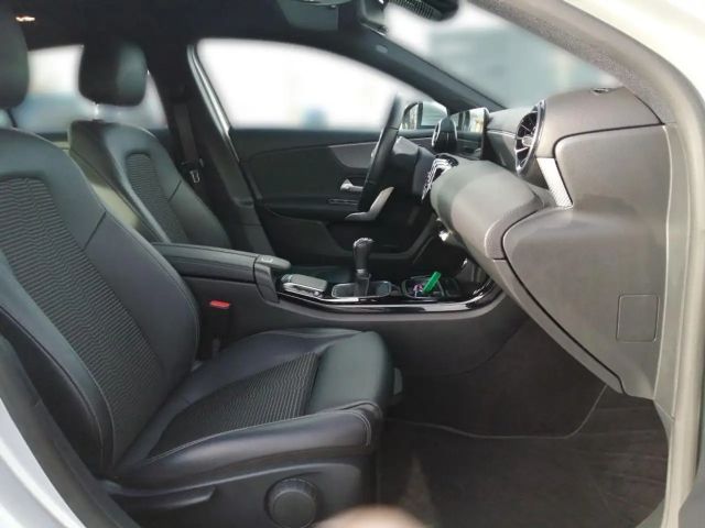 Mercedes-Benz A 180 Progressive