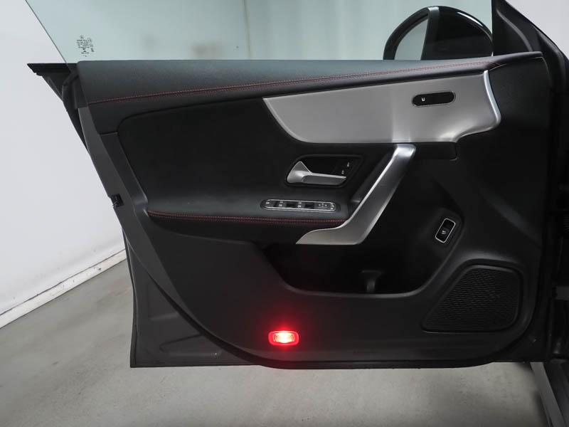 Mercedes-Benz CLA 200 AMG Line Shooting Brake