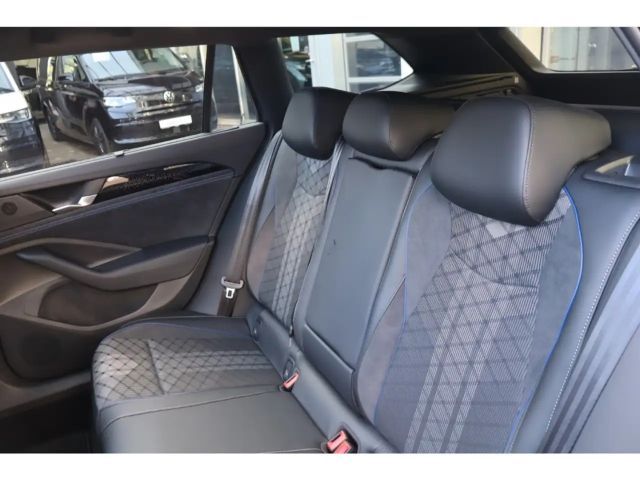 Volkswagen Passat IQ.Drive R-Line Variant